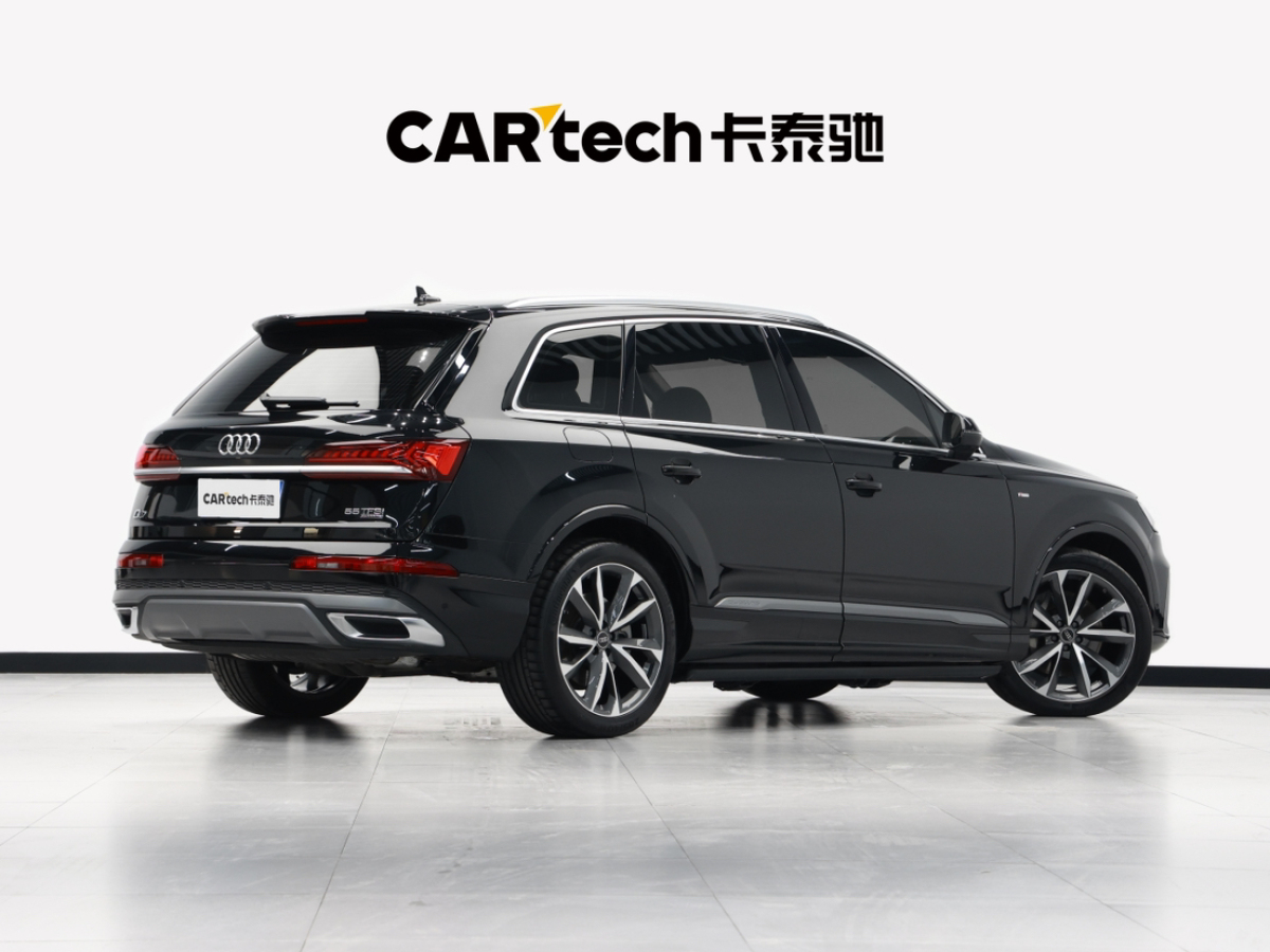 奧迪 奧迪Q7  2023款 55 TFSI quattro S line運(yùn)動(dòng)型圖片