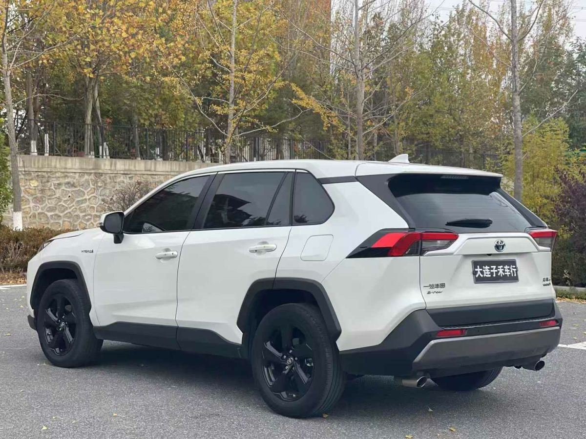 豐田 RAV4榮放  2023款 2.0L CVT四驅(qū)探險Plus版圖片