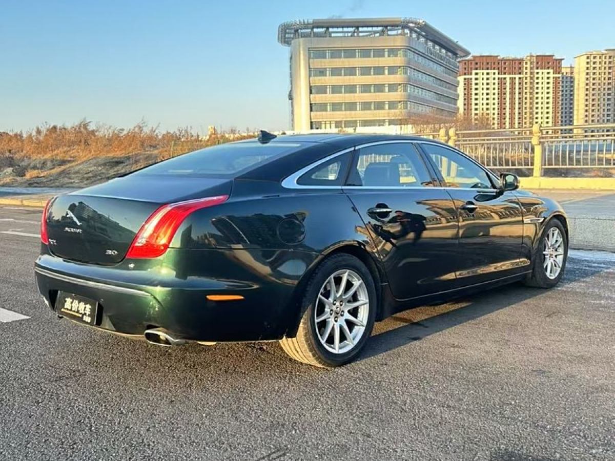 捷豹 XJ  2013款 XJL 3.0 SC 全景商務(wù)版圖片