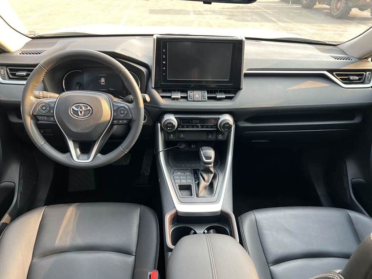 豐田 RAV4榮放  2020款 2.0L CVT四驅(qū)風(fēng)尚PLUS版圖片