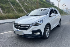 310W 寶駿  1.5L 自動(dòng)時(shí)尚型 國(guó)VI