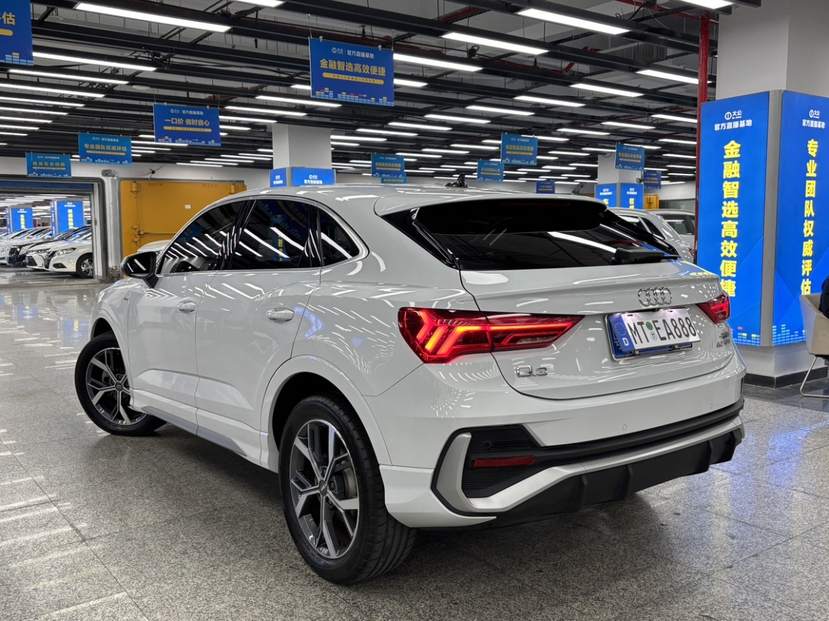 奧迪 奧迪Q3 Sportback  2020款 Sportback 40 TFSI 時(shí)尚型圖片