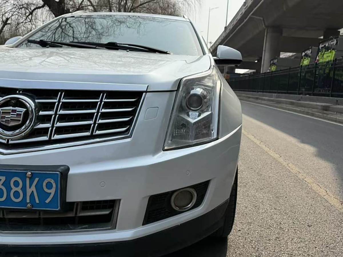 凱迪拉克 SRX  2012款 3.0L 領(lǐng)先型圖片