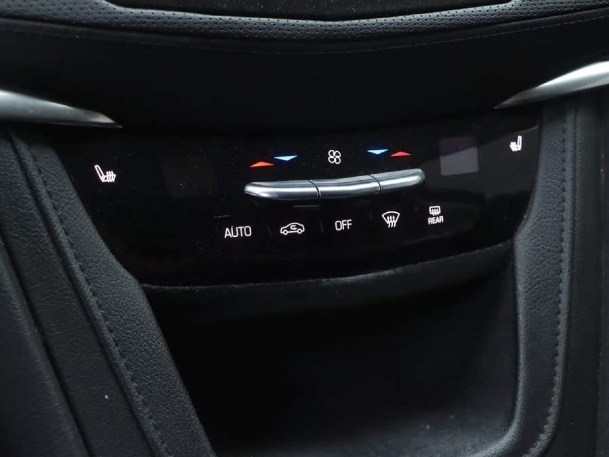 凱迪拉克 XT5  2018款 28T 四驅(qū)豪華型圖片