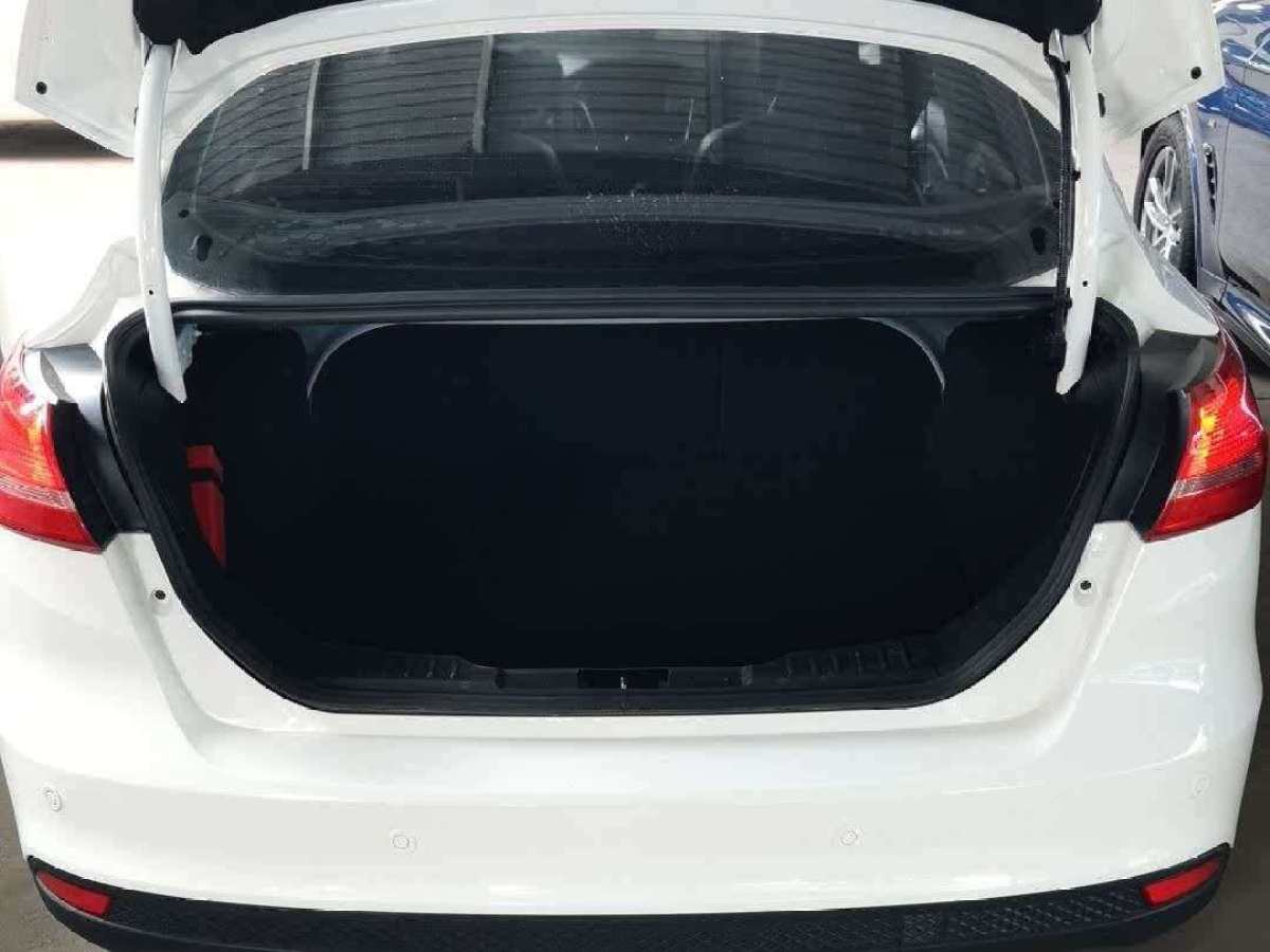 福特 福克斯  2015款 三廂 EcoBoost 180 自動(dòng)精英型圖片