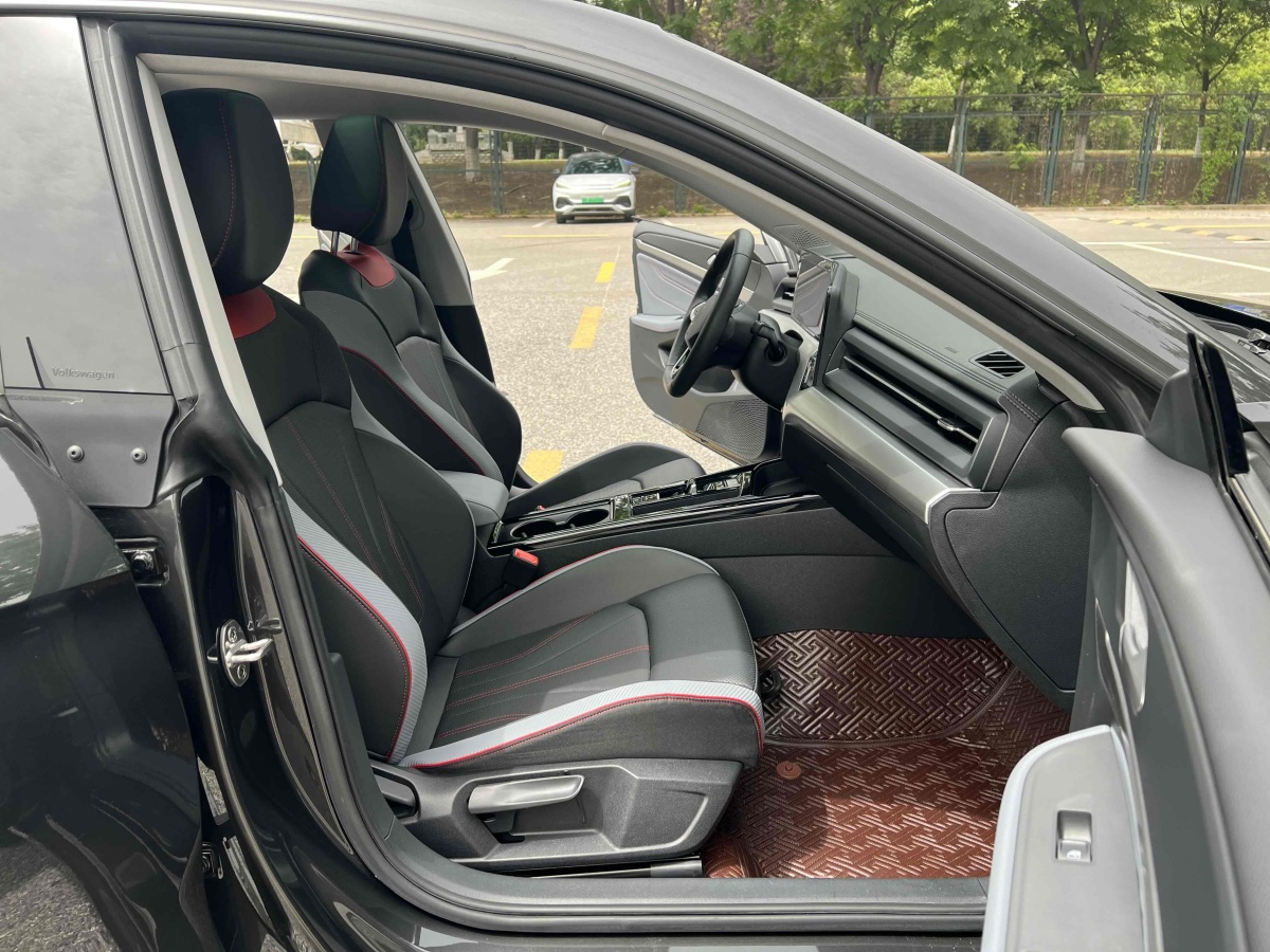 大眾 凌渡  2023款 凌渡L 280TSI DSG炫辣版圖片