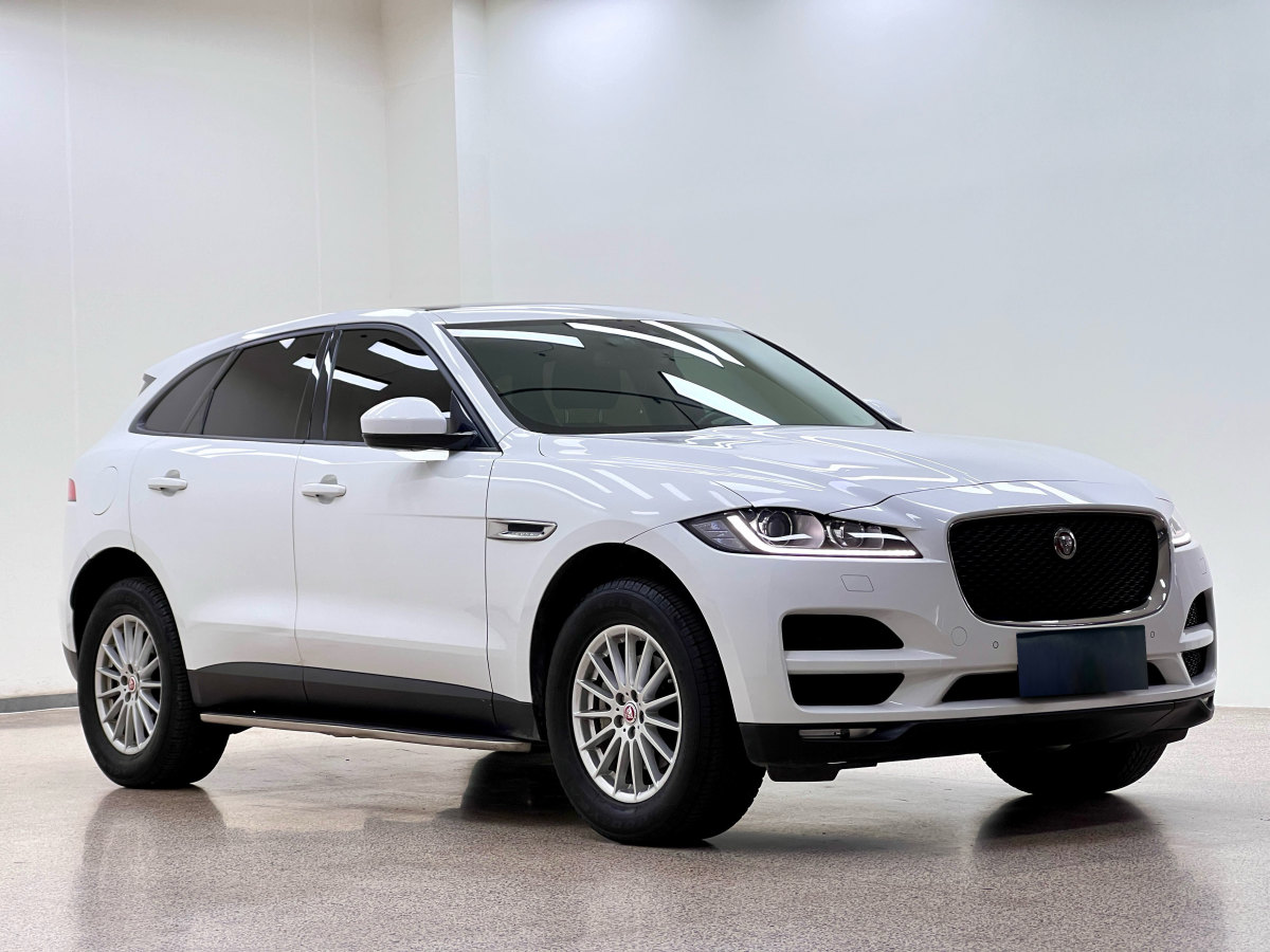 捷豹 F-PACE  2018款 2.0T 四驅(qū)都市尊享版圖片