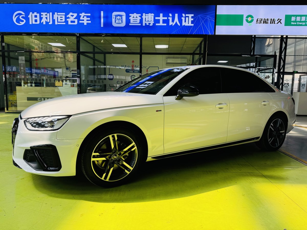 奧迪 奧迪A4L  2022款 40 TFSI 豪華動(dòng)感型圖片