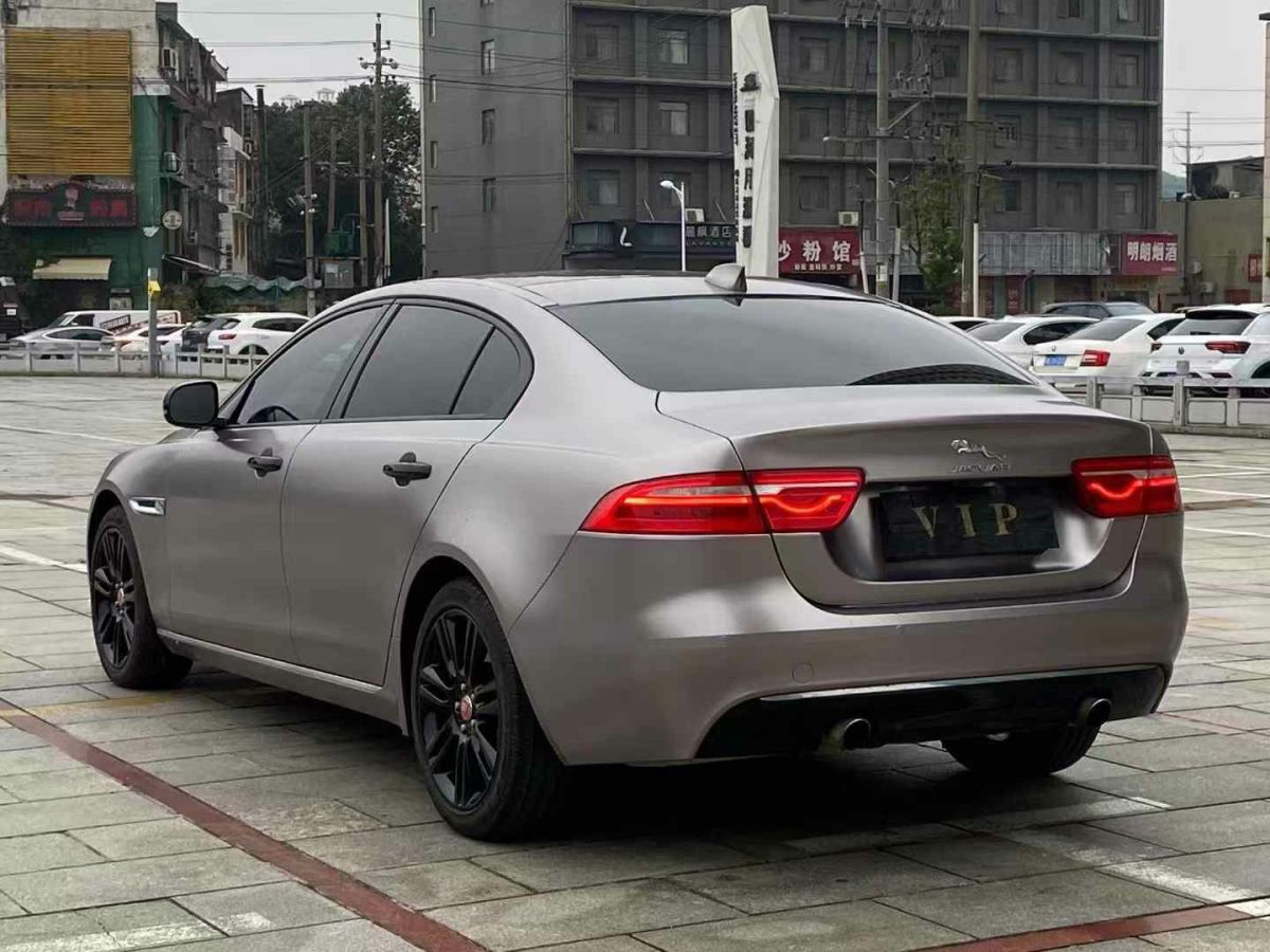 捷豹 XE  2019款 2.0T 300PS 四驅(qū)Landmark Edition圖片