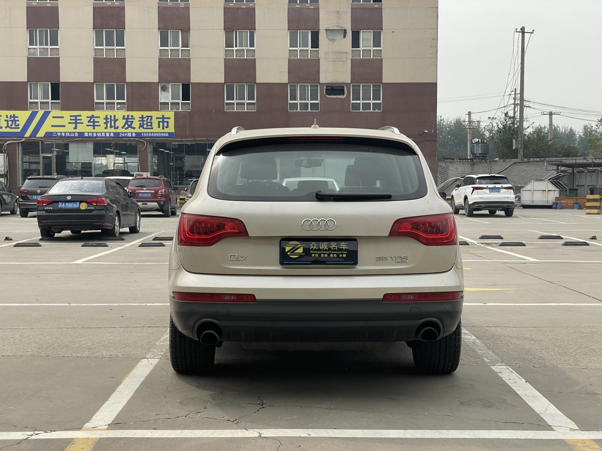 奧迪 奧迪Q7  2013款 35 TFSI 進(jìn)取型圖片