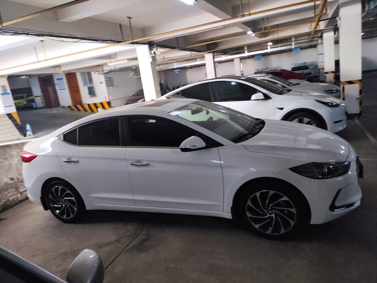 現(xiàn)代 領(lǐng)動(dòng)  2020款 1.5L CVT智炫?精英型圖片