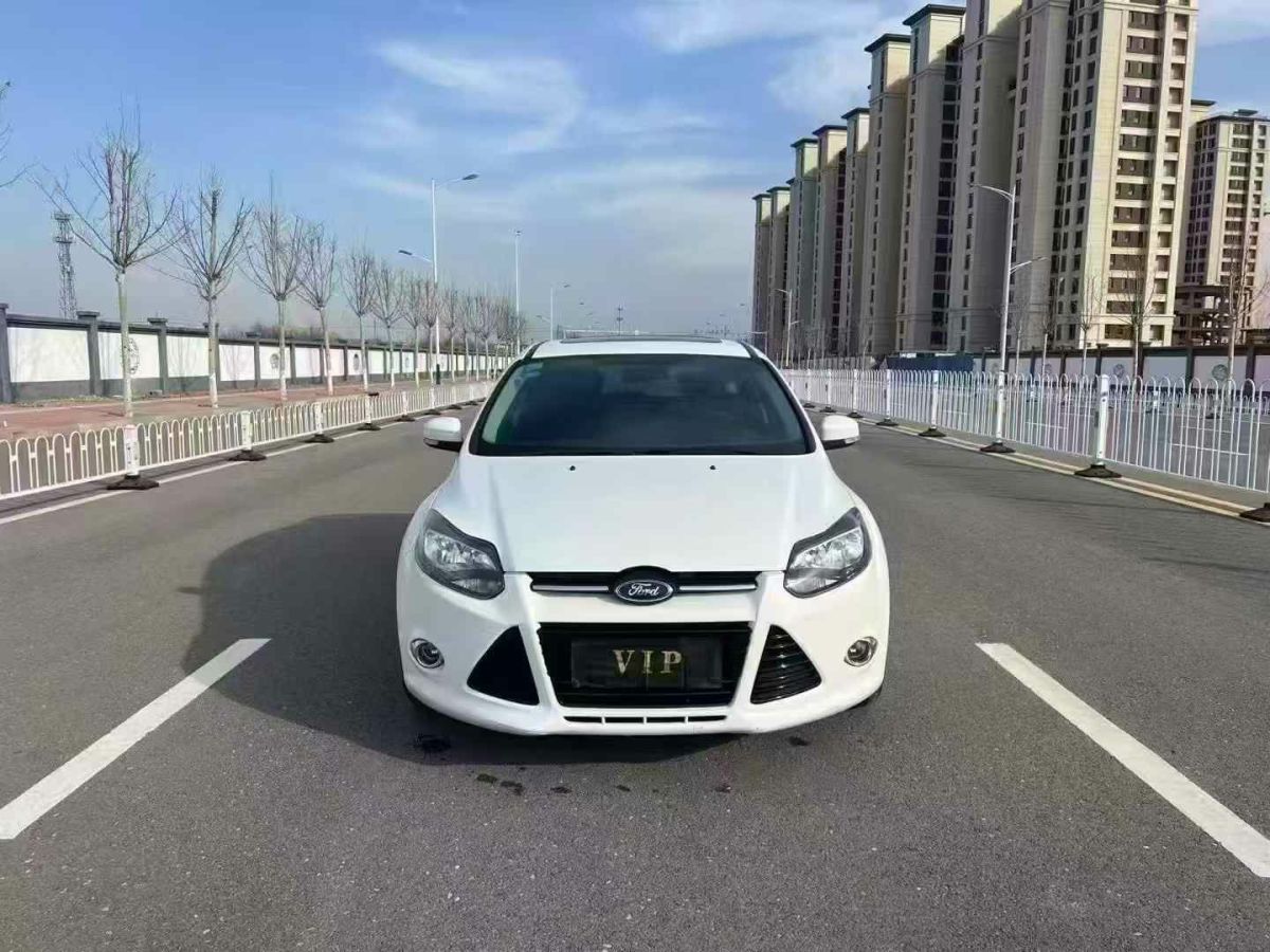 福特 ?？怂? 2013款 2.0T ST 標(biāo)準(zhǔn)版圖片