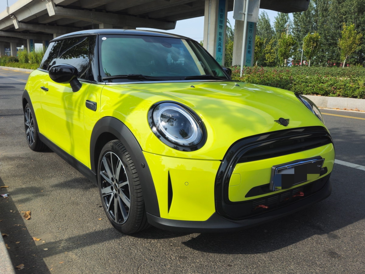 MINI MINI  2022款 改款 1.5T COOPER 藝術(shù)家圖片