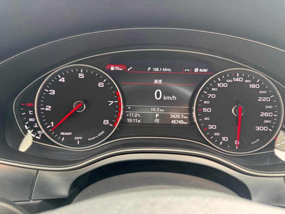 奧迪 奧迪A4L  2018款 30周年年型 30 TFSI 進(jìn)取型圖片
