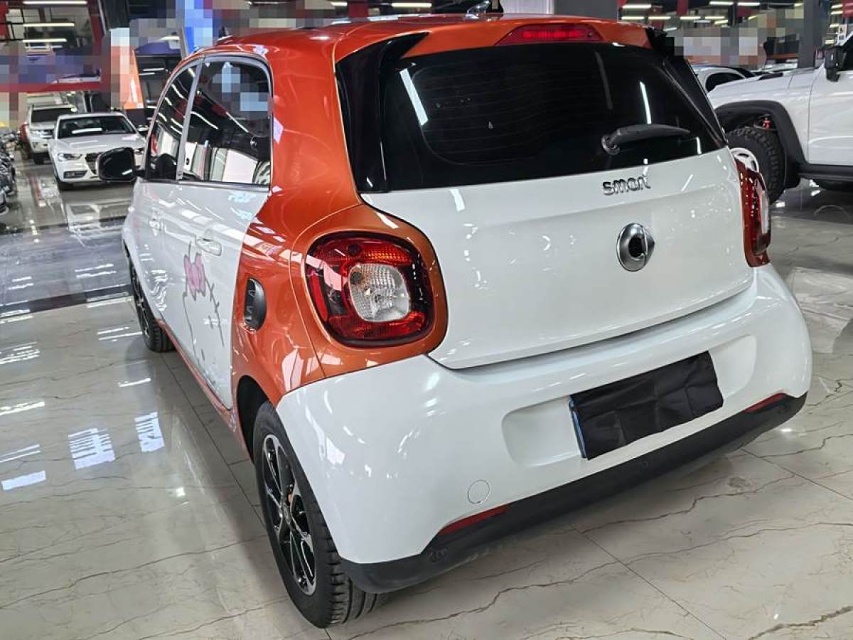 smart forfour  2016款 1.0L 52千瓦激情版圖片