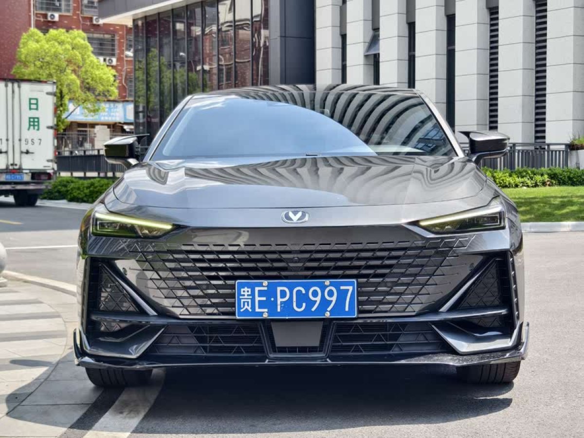 長(zhǎng)安 長(zhǎng)安UNI-V  2023款 1.5T 運(yùn)動(dòng)版圖片