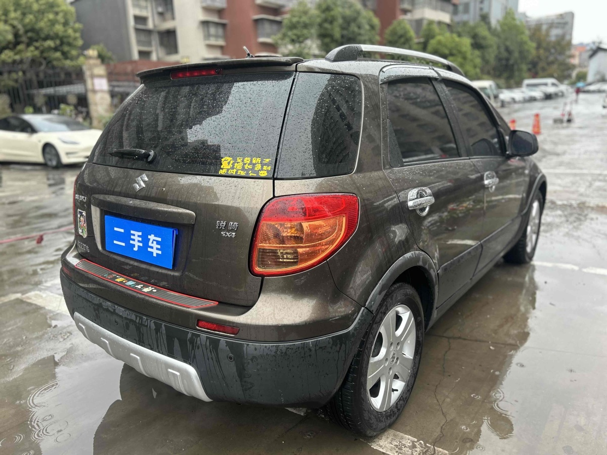 鈴木 天語  2012款 SX4 1.6L 兩廂銳騎型圖片