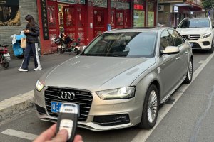 奥迪A4L 奥迪 35 TFSI 典藏版 S line舒适型