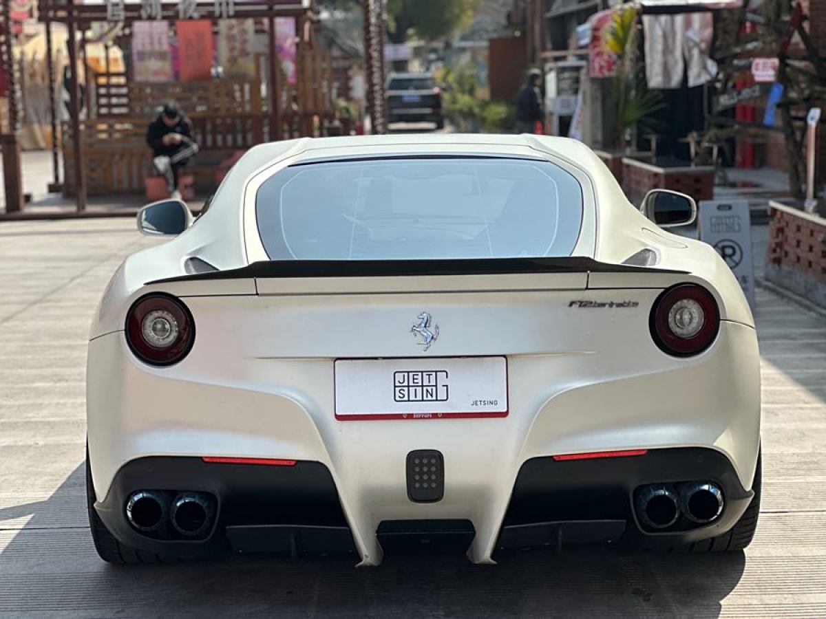 法拉利 F12berlinetta  2013款 6.3L 標(biāo)準(zhǔn)型圖片