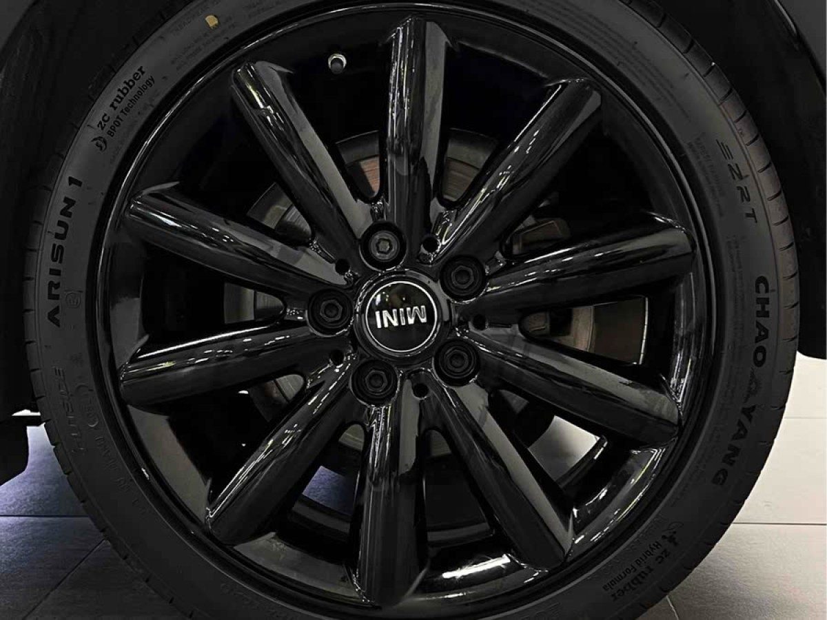 MINI MINI  2020款 1.5T COOPER 藝術(shù)家圖片