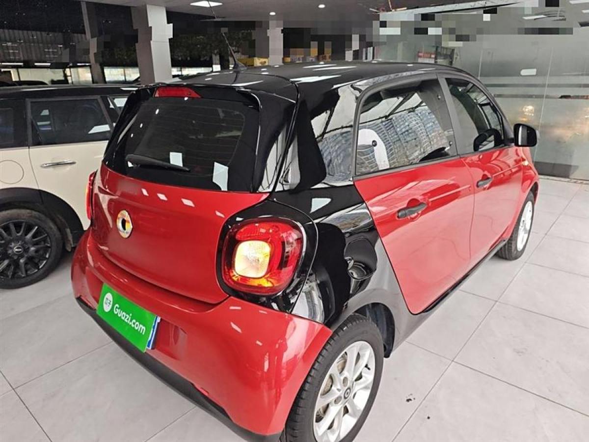 smart forfour  2016款 1.0L 52千瓦靈動版圖片