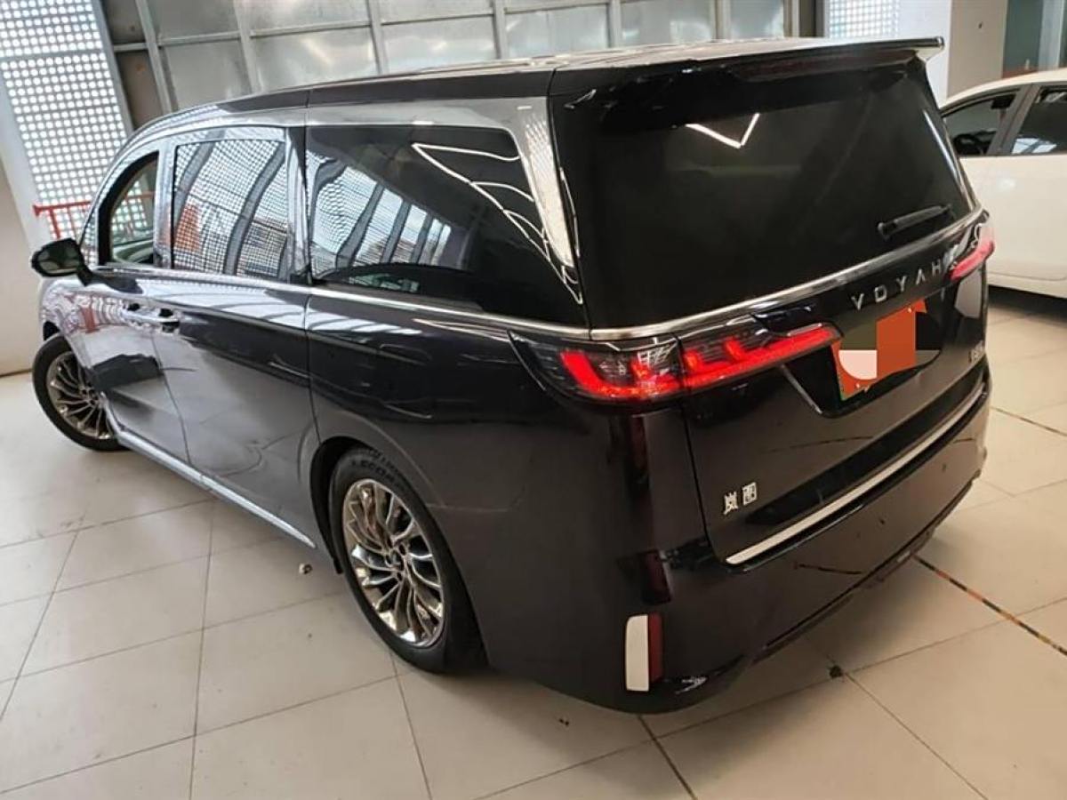 嵐圖 夢想家  2024款 PHEV 超長續(xù)航旗艦版圖片