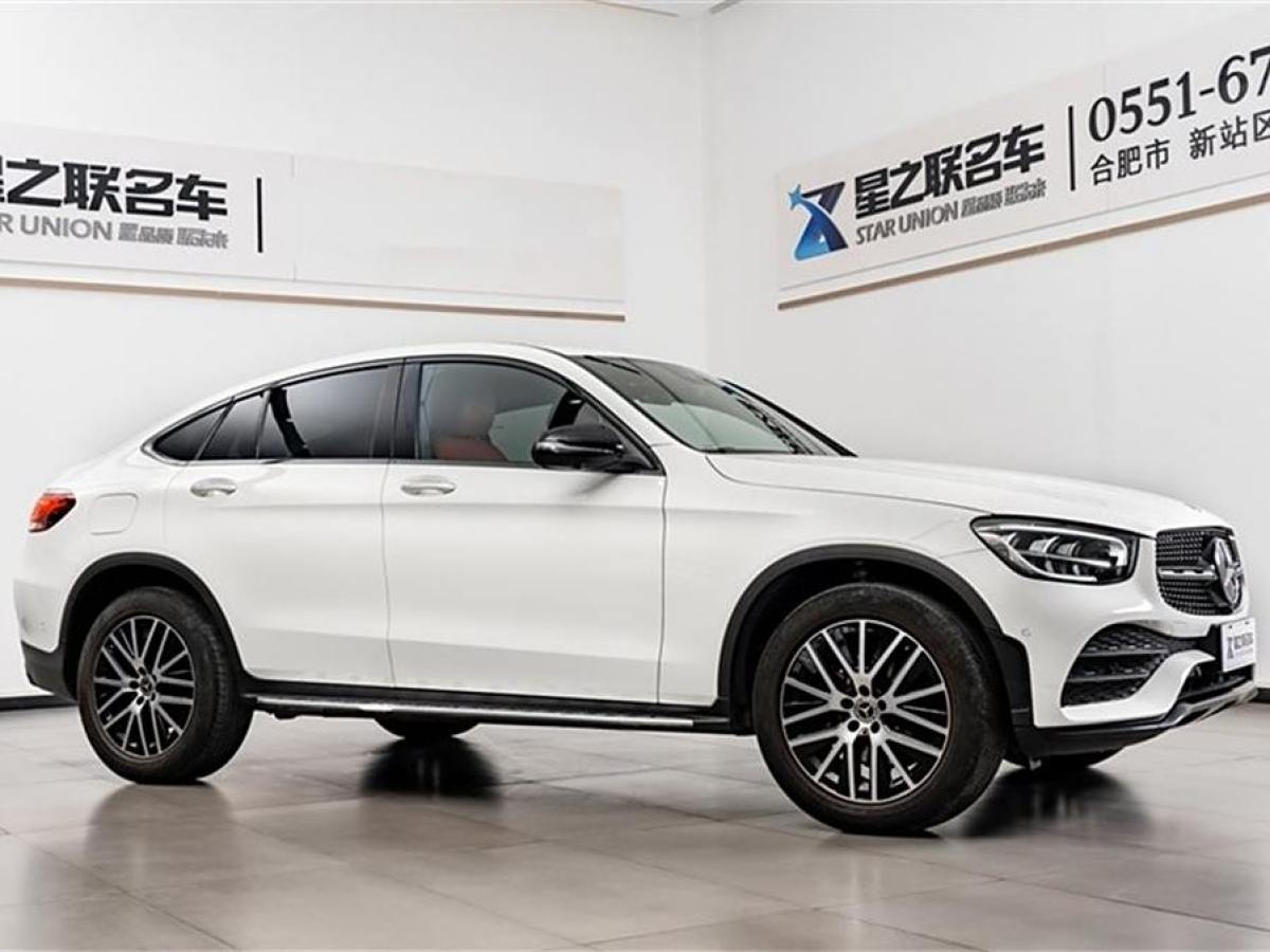 2022年6月奔馳 奔馳GLC  2022款 改款 GLC 300 4MATIC 轎跑SUV