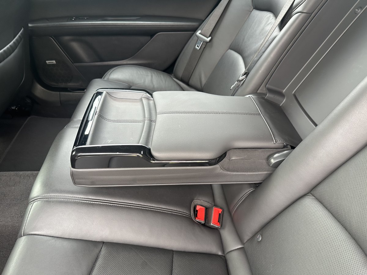 凱迪拉克 CT6  2019款 28T 豪華型圖片
