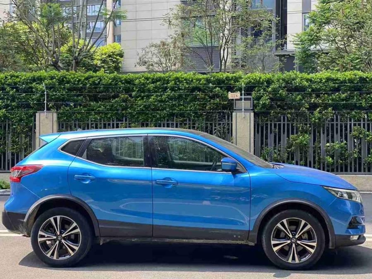 日產(chǎn) 逍客  2019款  2.0L CVT豪華版圖片