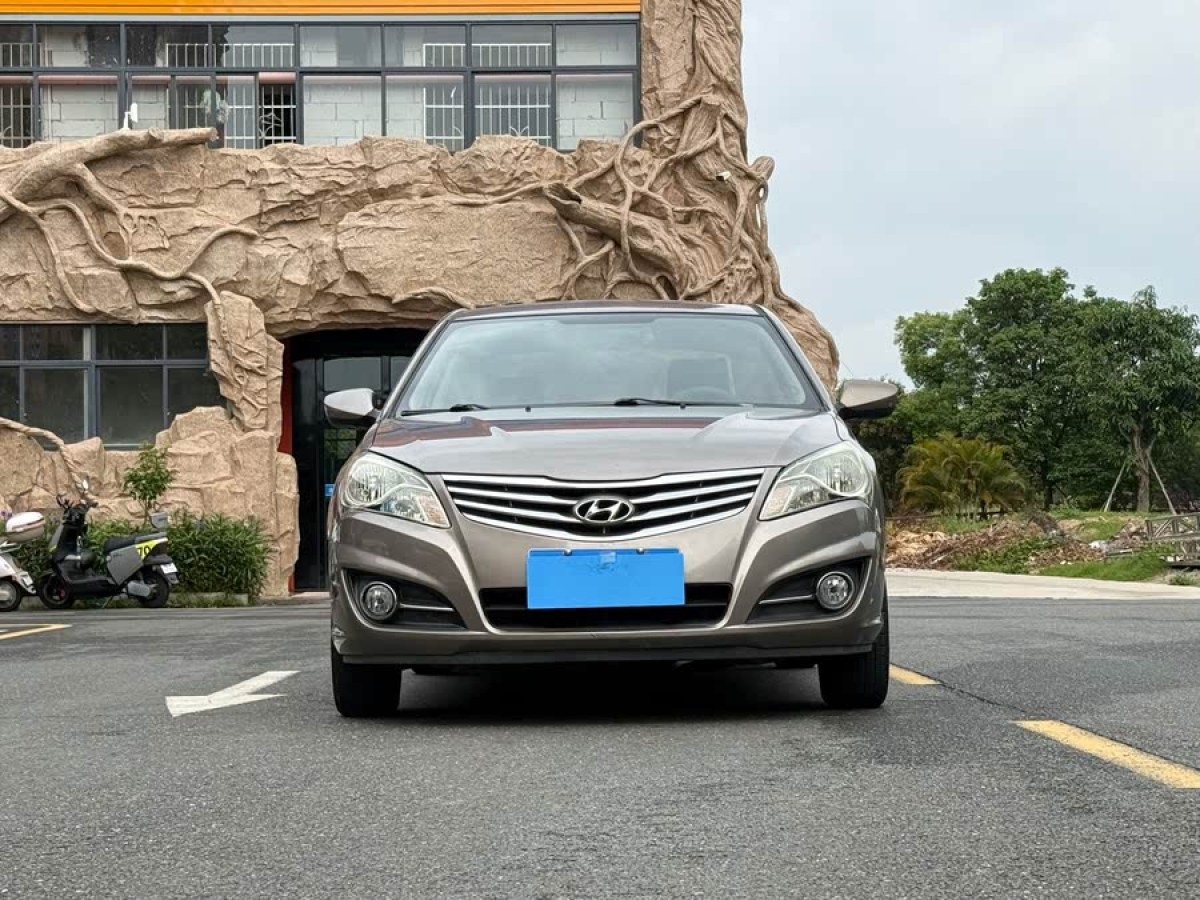 現(xiàn)代 悅動(dòng)  2011款 1.6L 手動(dòng)舒適型圖片