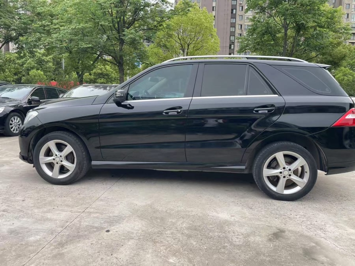 奔馳 奔馳M級(jí)  2014款 ML 320 4MATIC圖片