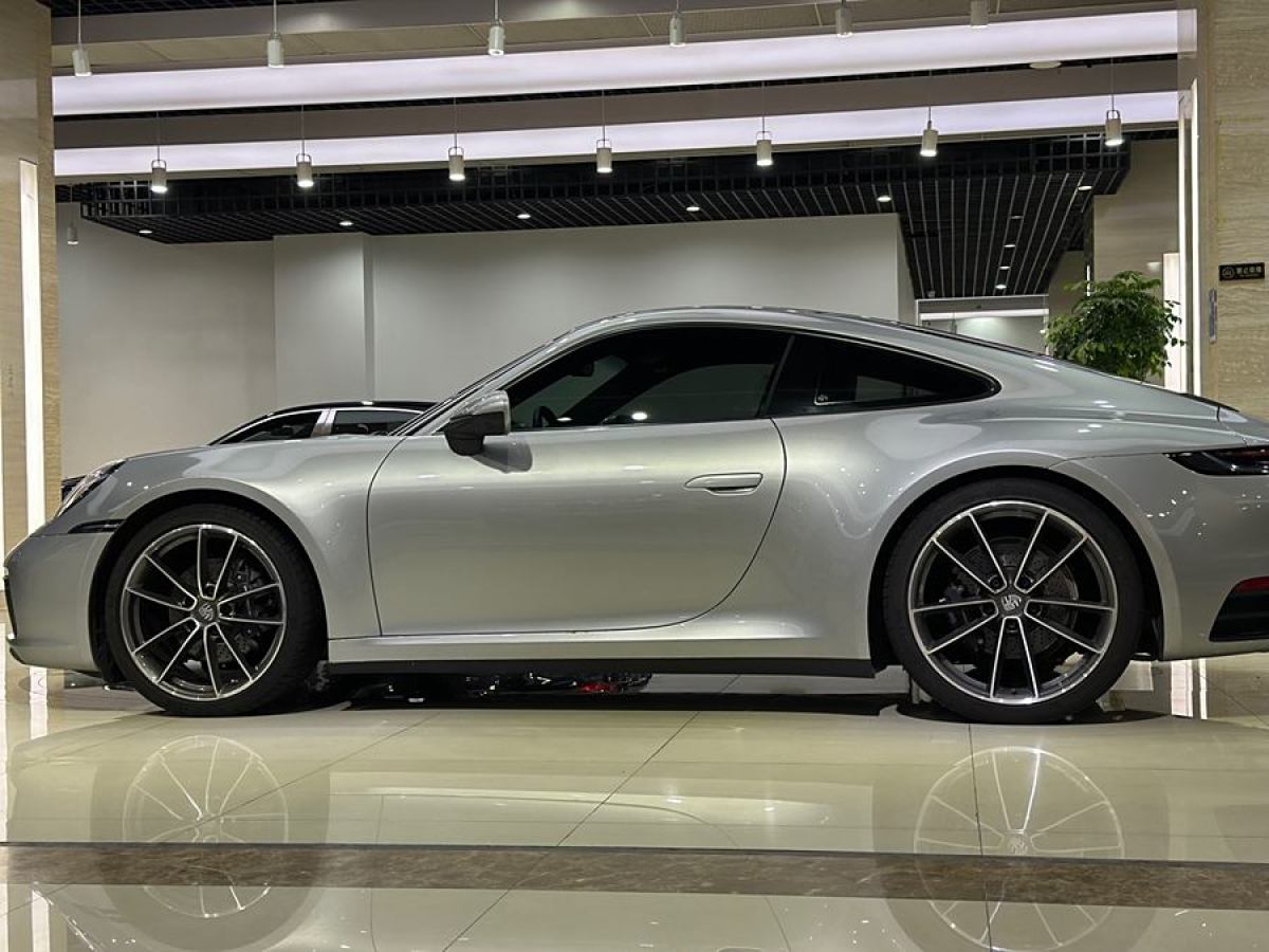 2023年2月保時(shí)捷 911  2023款 Carrera 4 3.0T