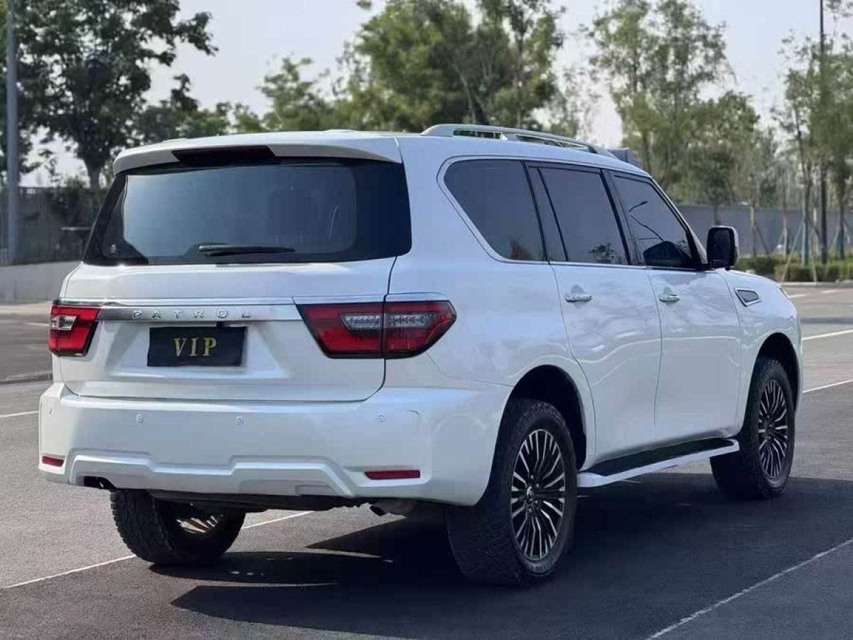 日產(chǎn) 途樂  2018款 4.0L 領英型圖片