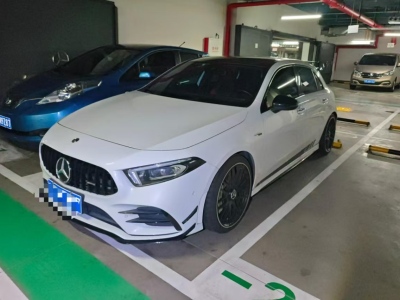 2020年10月 奔馳 奔馳A級(jí)AMG AMG A 35 4MATIC圖片