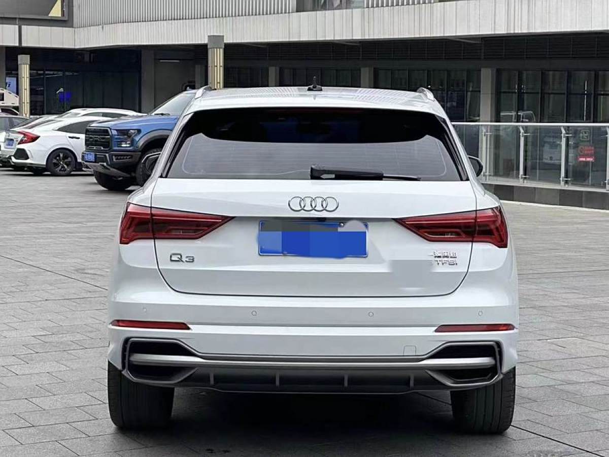 奧迪 奧迪Q3  2020款 35 TFSI 進(jìn)取動(dòng)感型圖片