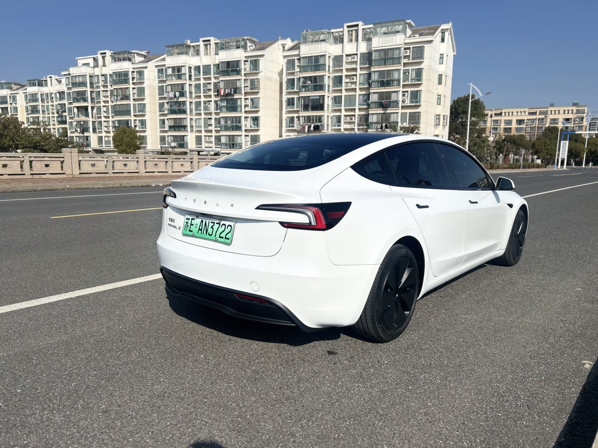 2024年3月特斯拉 Model 3  2023款 煥新版 后輪驅(qū)動(dòng)