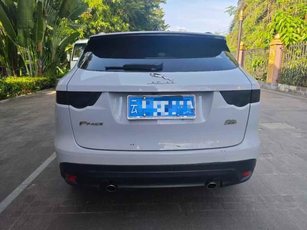 捷豹 XE  2019款 2.0T 300PS 四驅(qū)Landmark Edition圖片