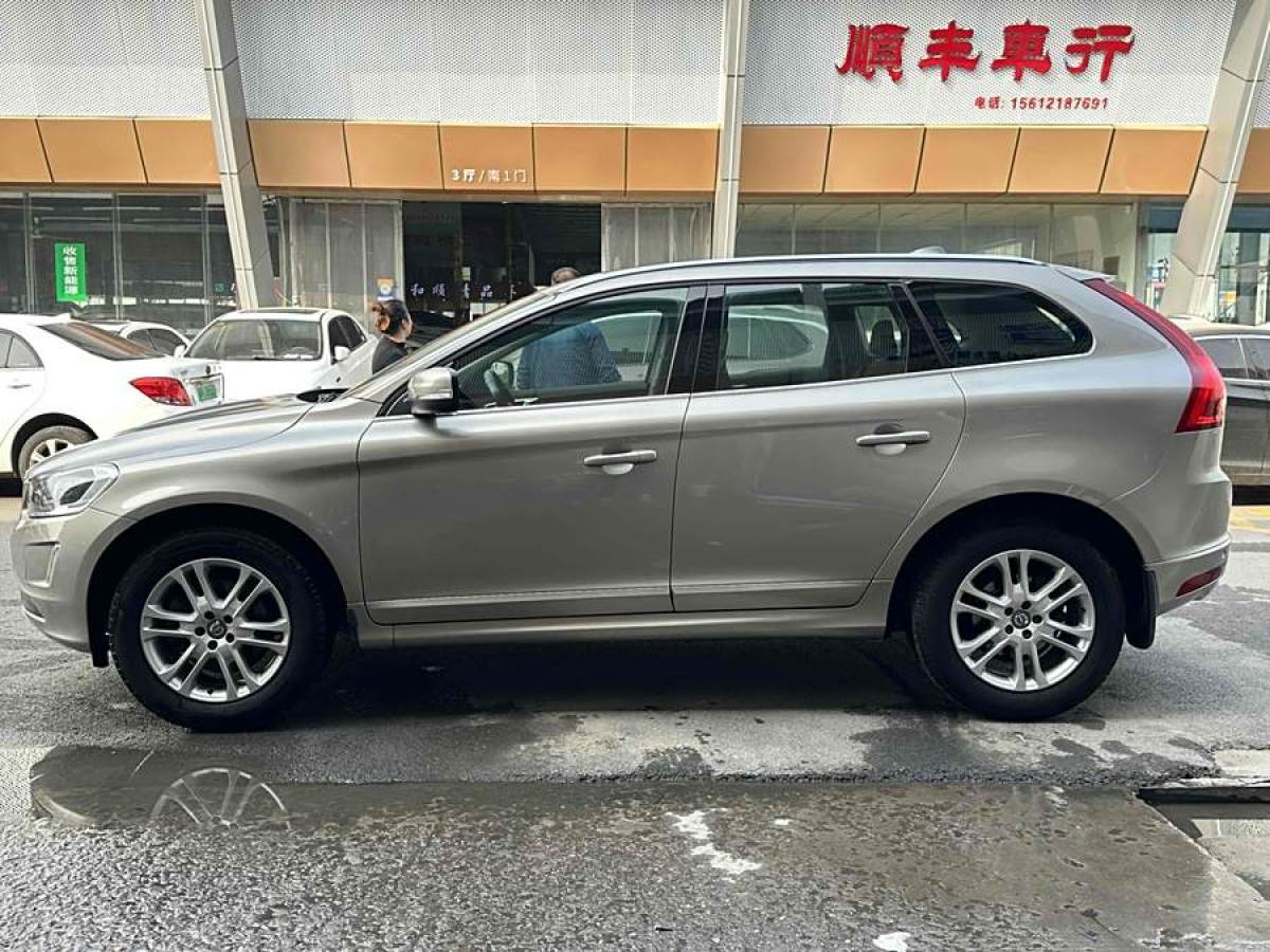 2016年4月沃爾沃 XC60  2016款 T5 智進(jìn)版