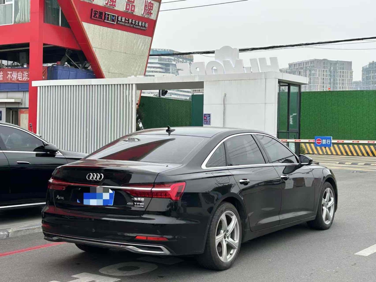 奧迪 奧迪A6L  2024款 45 TFSI quattro 臻選動(dòng)感型圖片