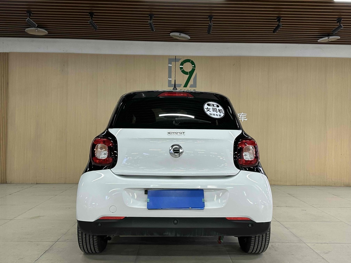 smart forfour  2016款 1.0L 52千瓦激情版圖片