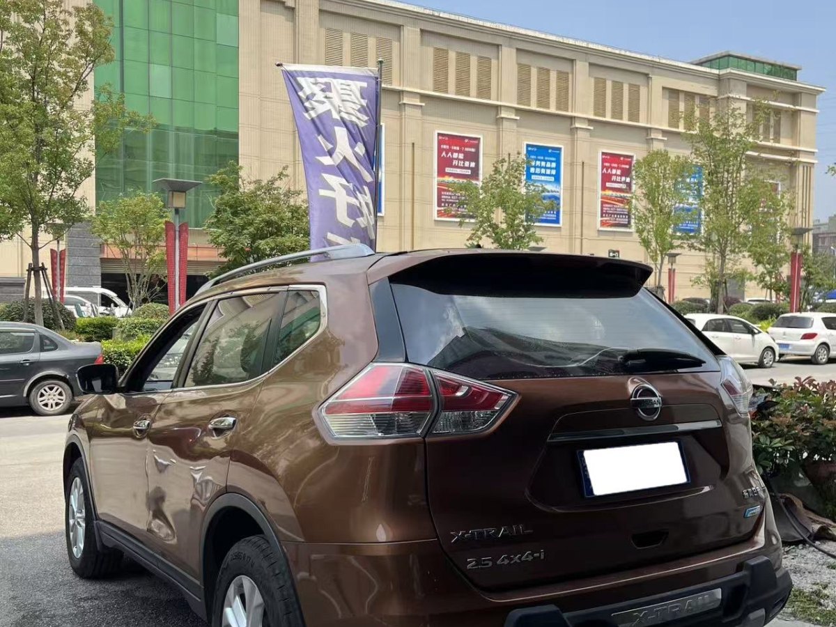 日產(chǎn) 奇駿  2014款 2.5L CVT豪華版 4WD圖片