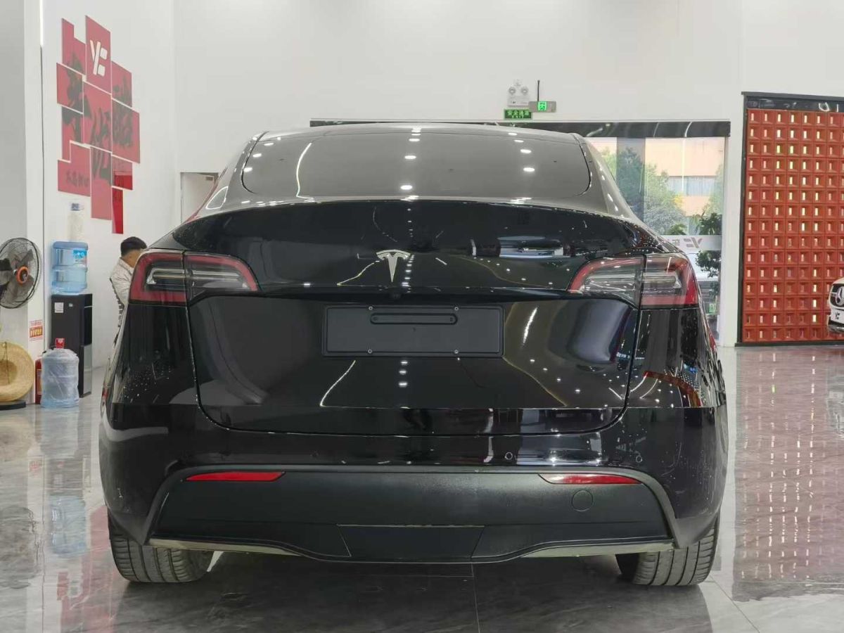 特斯拉 Model 3  2022款 Performance高性能全輪驅(qū)動(dòng)版圖片