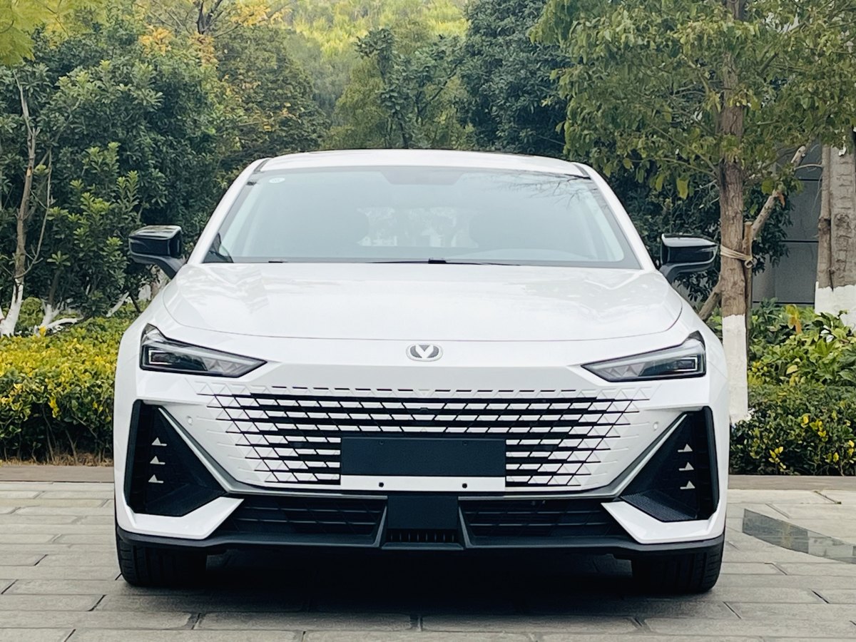 長(zhǎng)安 長(zhǎng)安UNI-V 智電iDD  2023款 智電iDD 1.5T 113km智趣型（飛快版）圖片