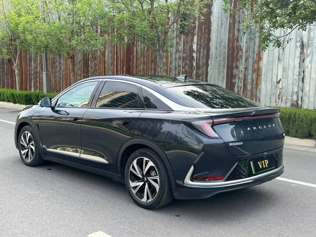 極狐 極狐 阿爾法S(ARCFOX αS)  2022款 708S+ 160kW圖片