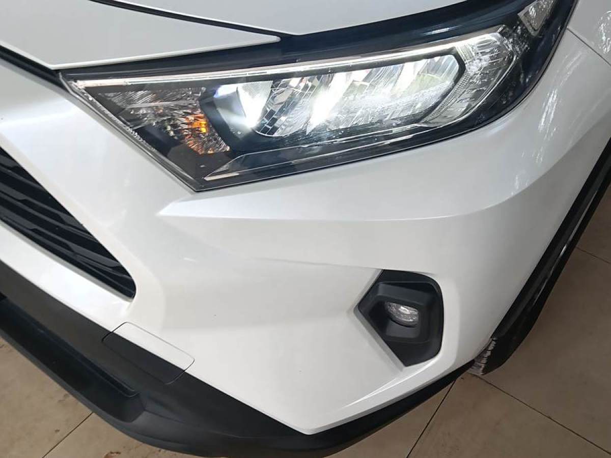 豐田 RAV4榮放  2024款 2.0L CVT兩驅(qū)都市版圖片