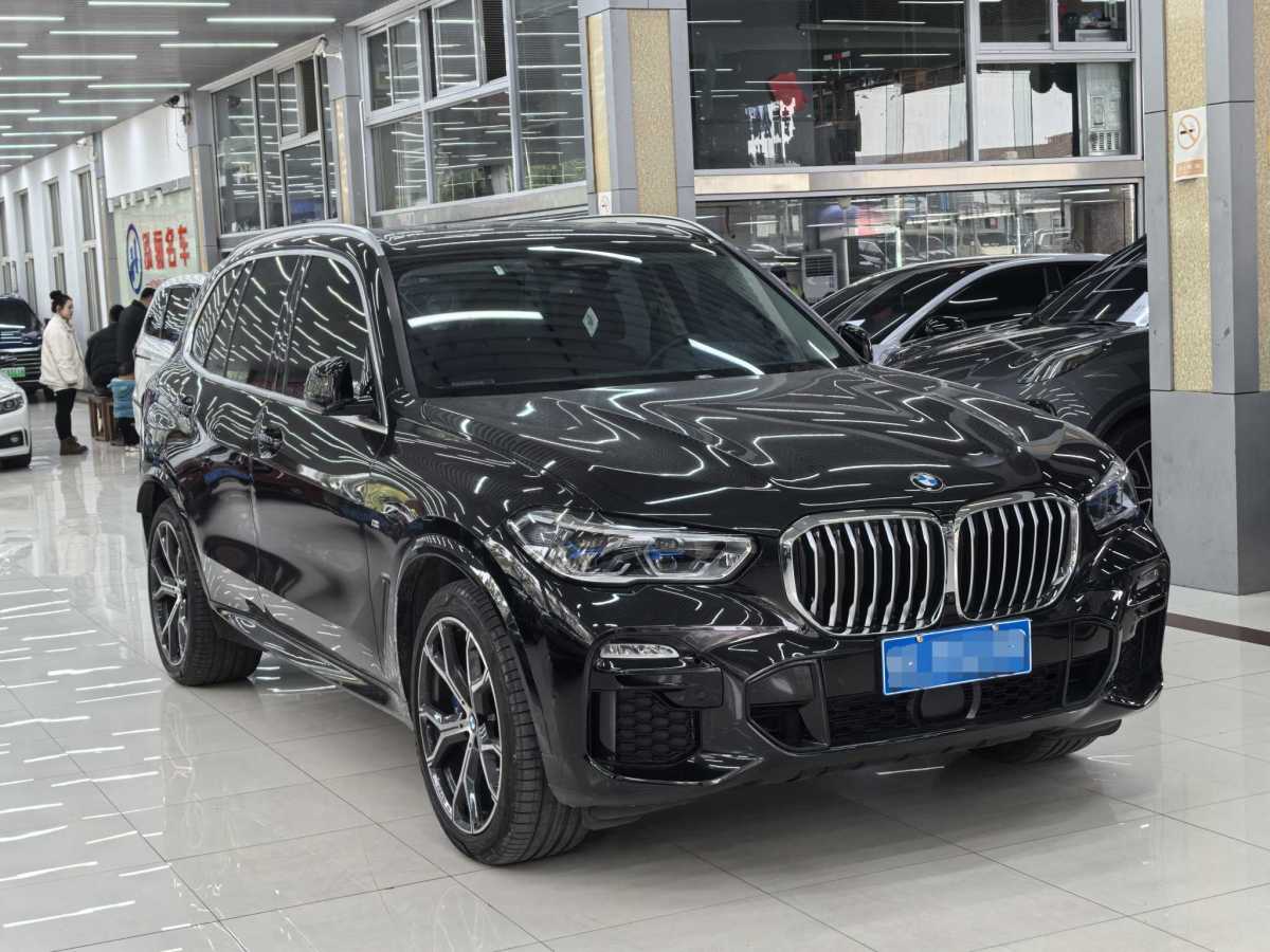 寶馬 寶馬X5  2021款 改款 xDrive40i 尊享型 M運(yùn)動套裝圖片