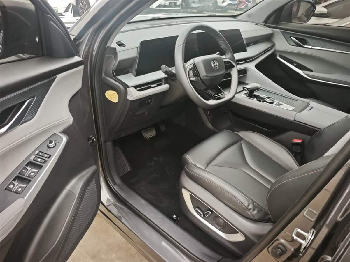 長安 CS75 PLUS  2022款 1.5T 自動豪華型圖片