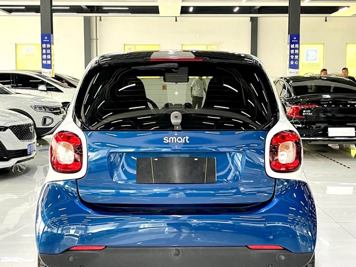 smart fortwo  2015款 1.0L 52千瓦硬頂激情版圖片