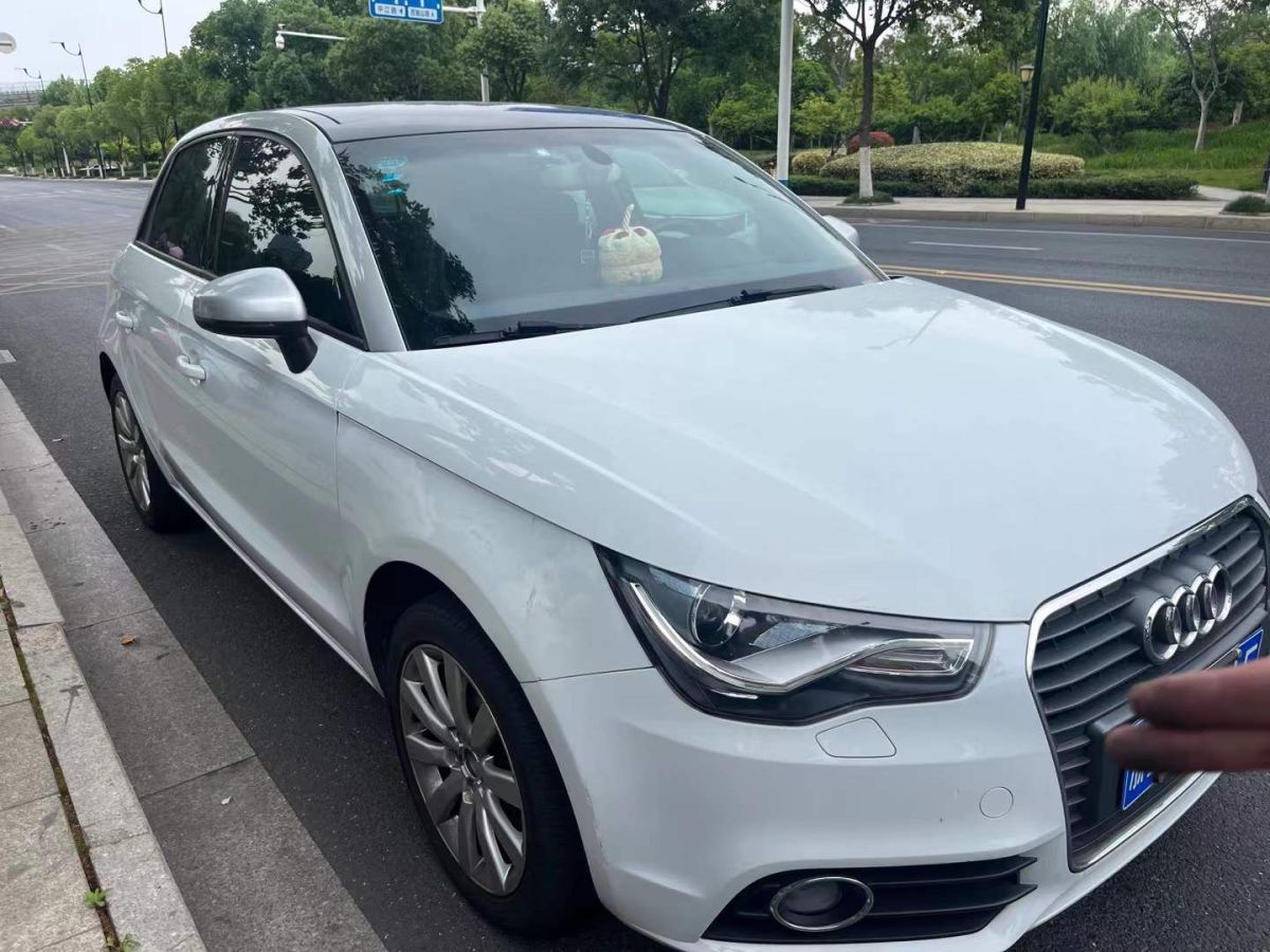 奧迪 奧迪A1  2014款 A1 1.4TFSI 30TFSI 技術(shù)型圖片