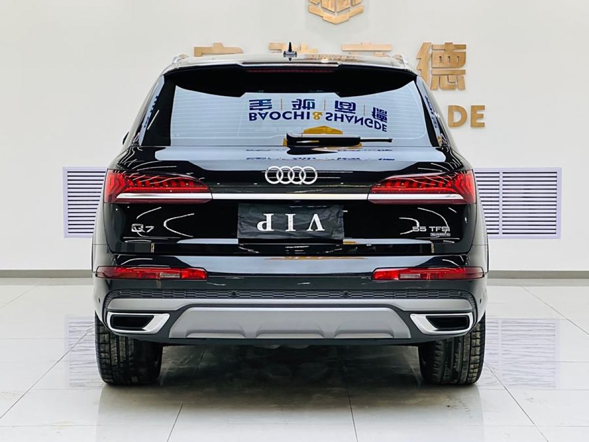 奧迪 奧迪Q7  2023款 55 TFSI quattro S line運(yùn)動型圖片